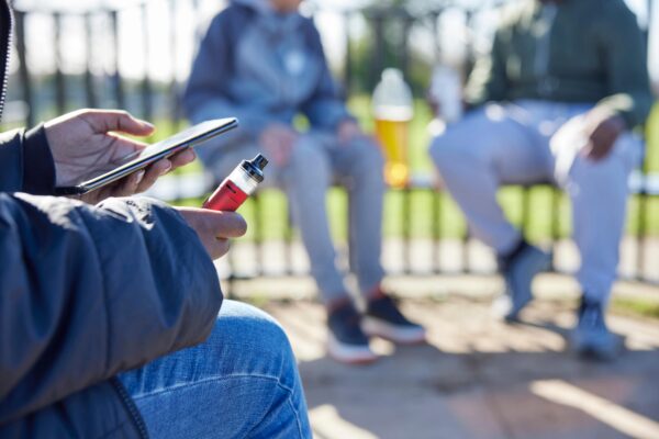 Jongeren vapen na nieuwe maatregelen